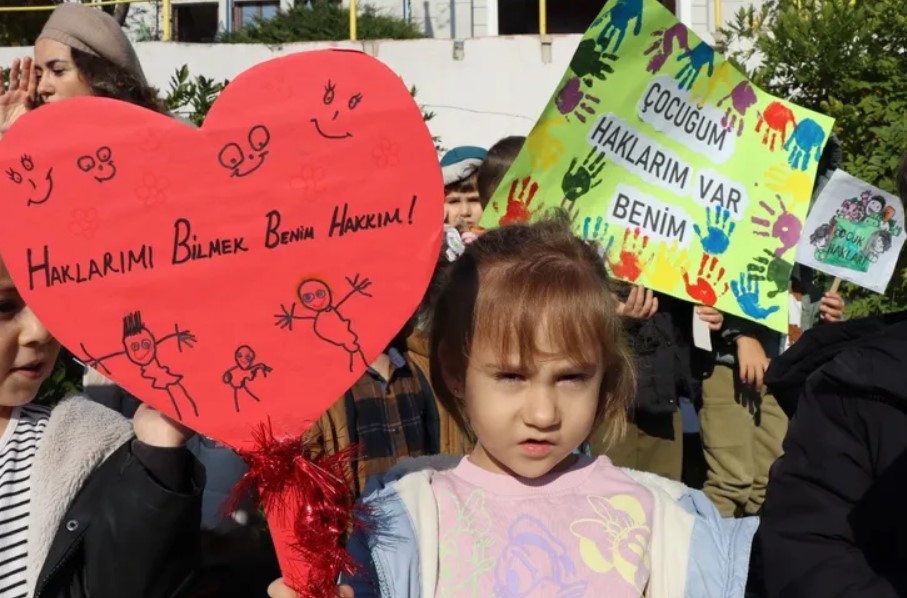 Kocaeli'nde çocuk haklarına dikkat çekildi