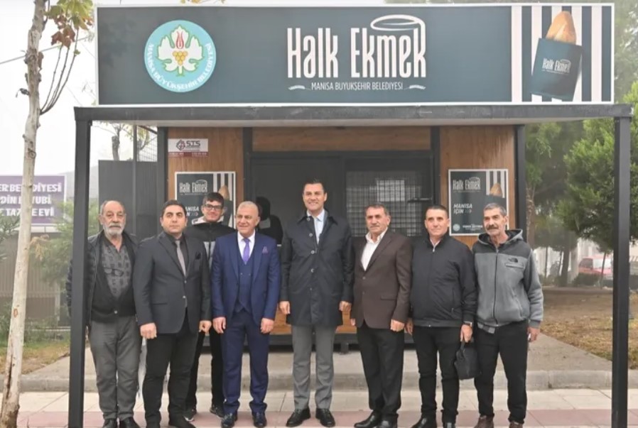 Manisa'da yeni Halk Ekmek büfesi