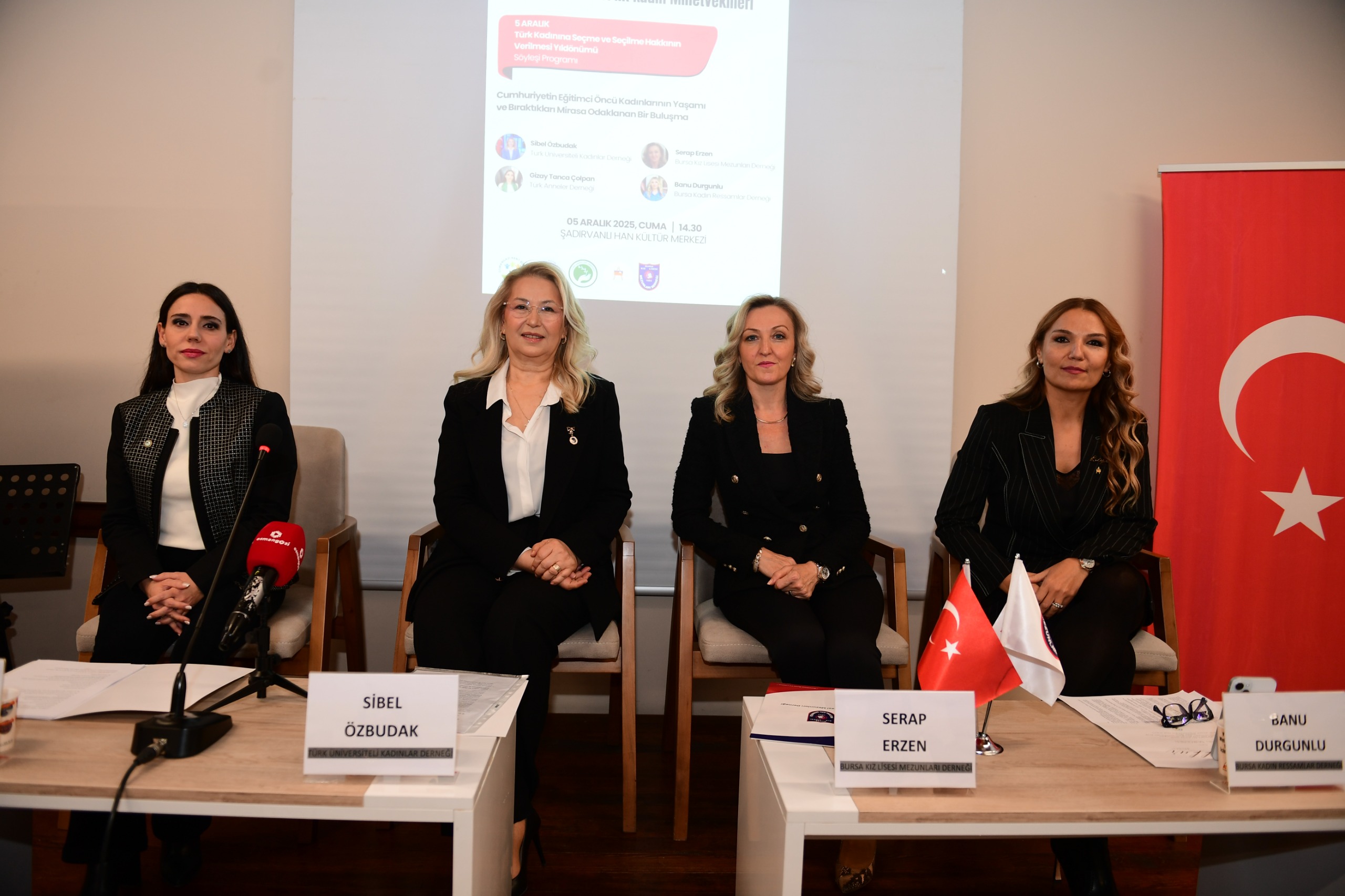 Cumhuriyetin Eğitimci İlk Kadın Milletvekilleri Paneli 1