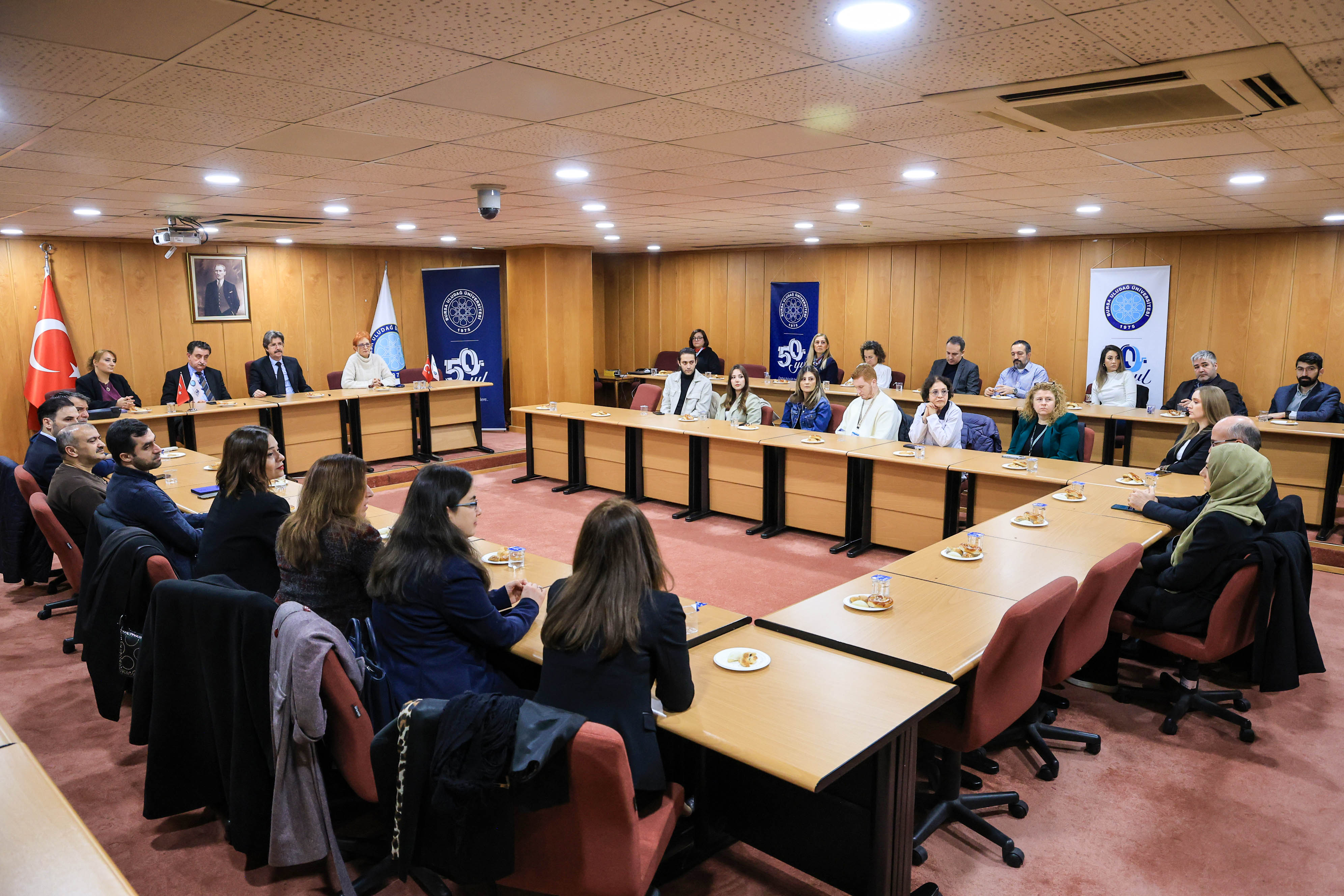 20260212101604997 B U U 8084