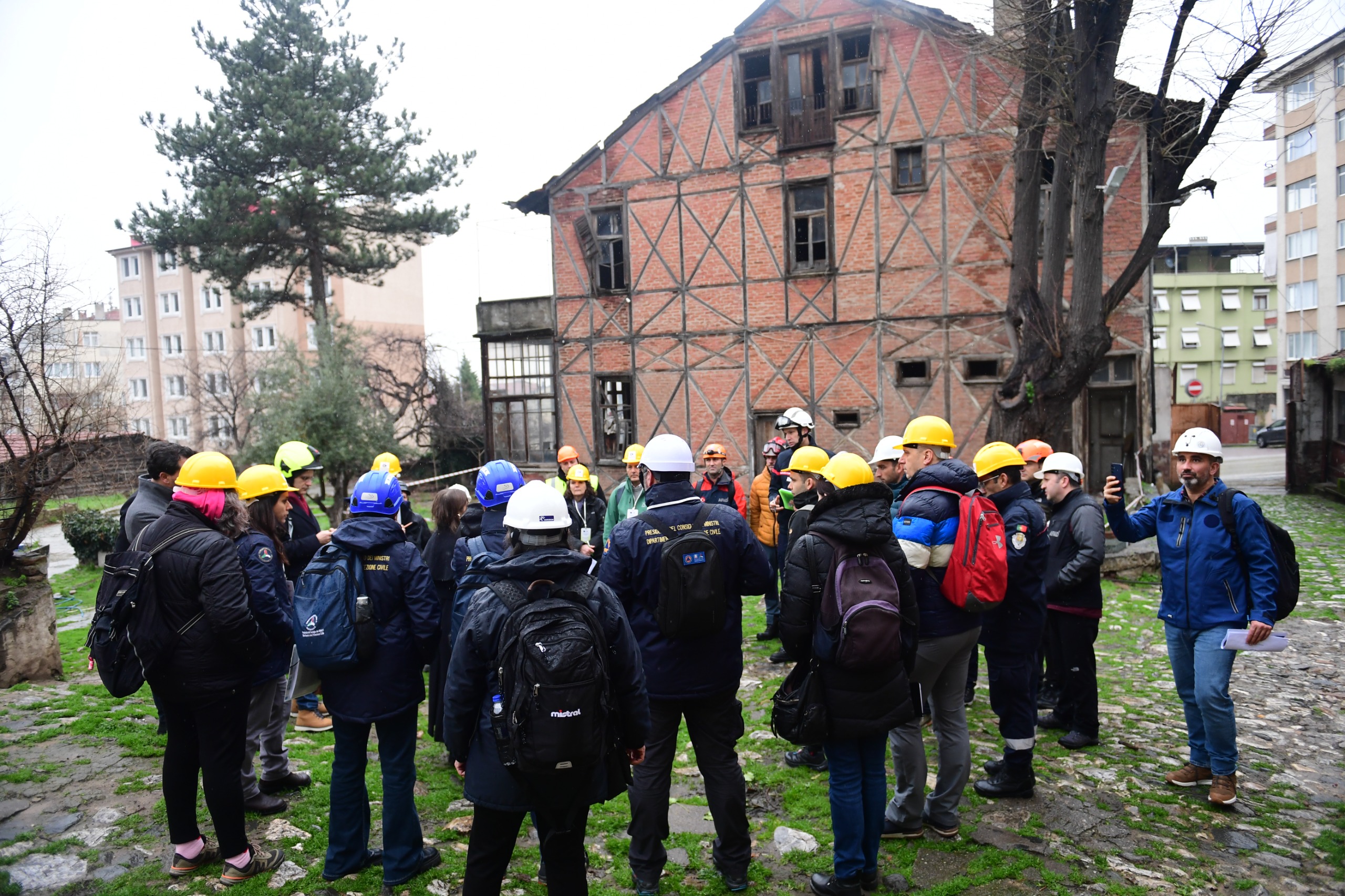 698C281Eaf096884269244-1