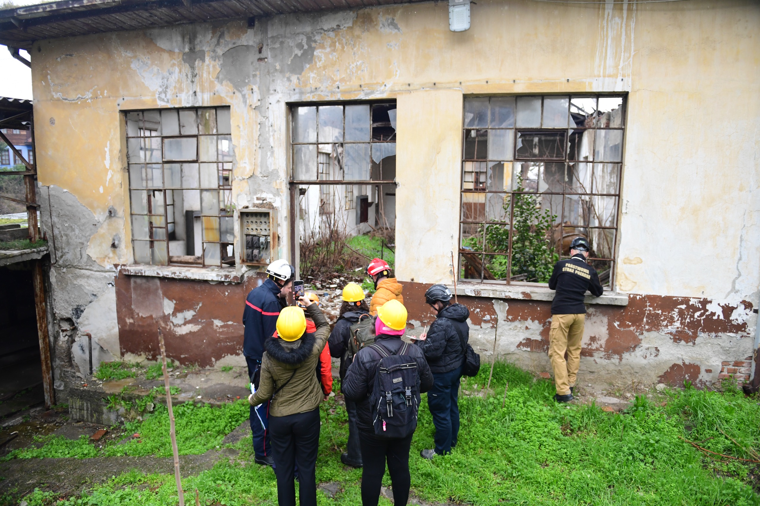 698C281Fe999B658428496