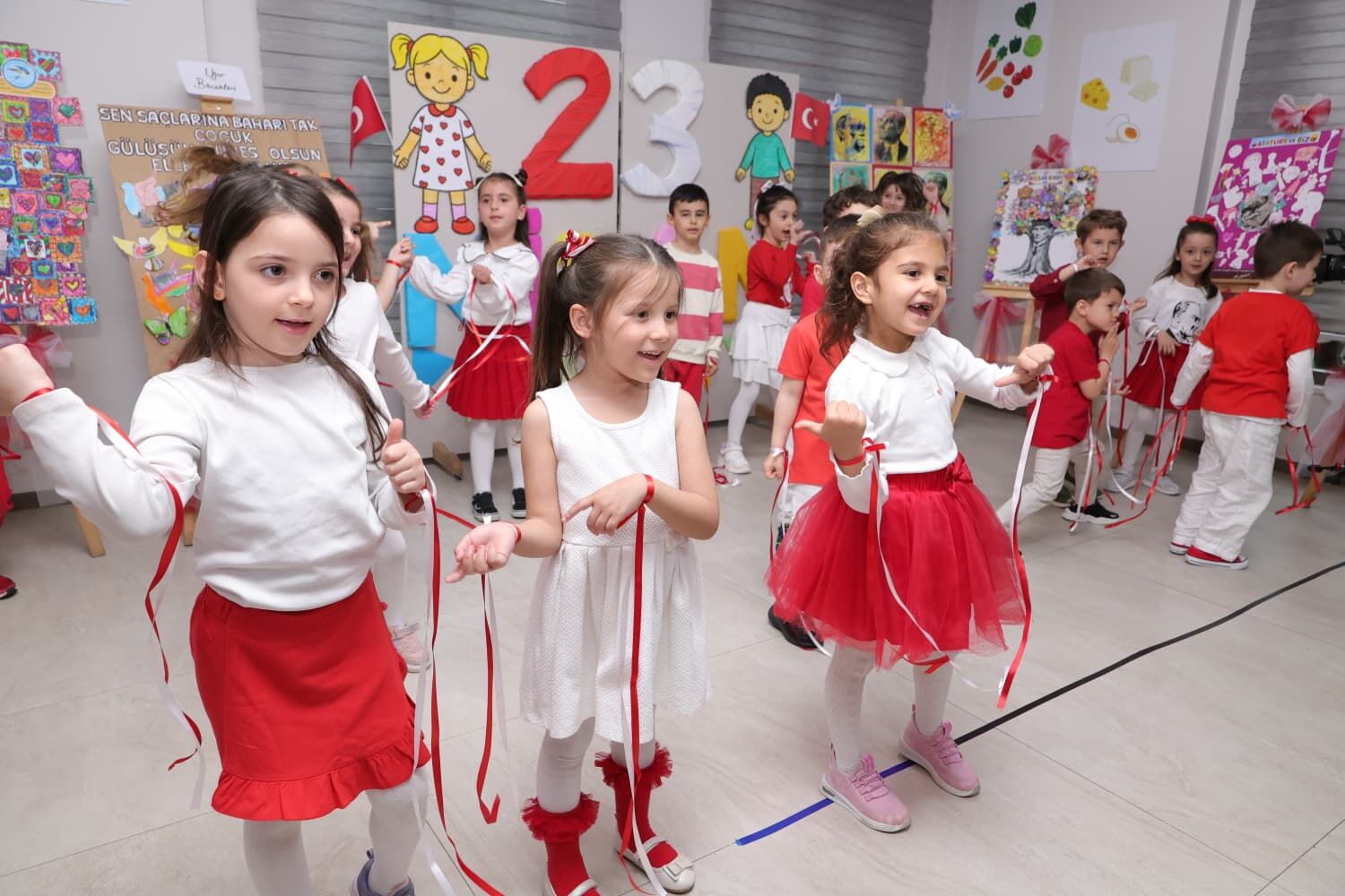 23 Nisan Sevinci (2) (1)