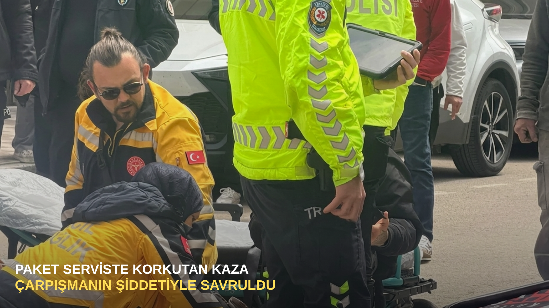 Paket serviste korkutan kaza: Çarpışmanın şiddetiyle savruldu
