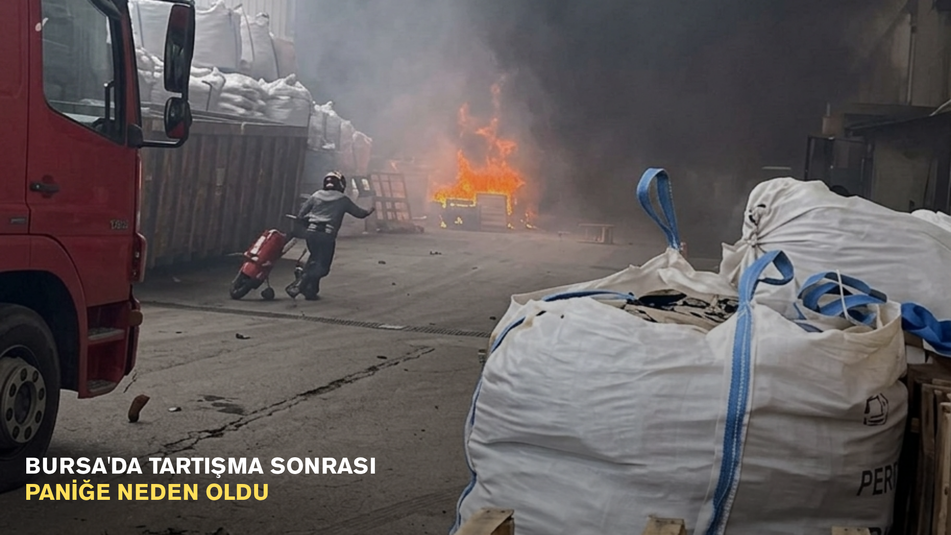 Bursa'da bir depoda çıkan yangın paniğe neden oldu