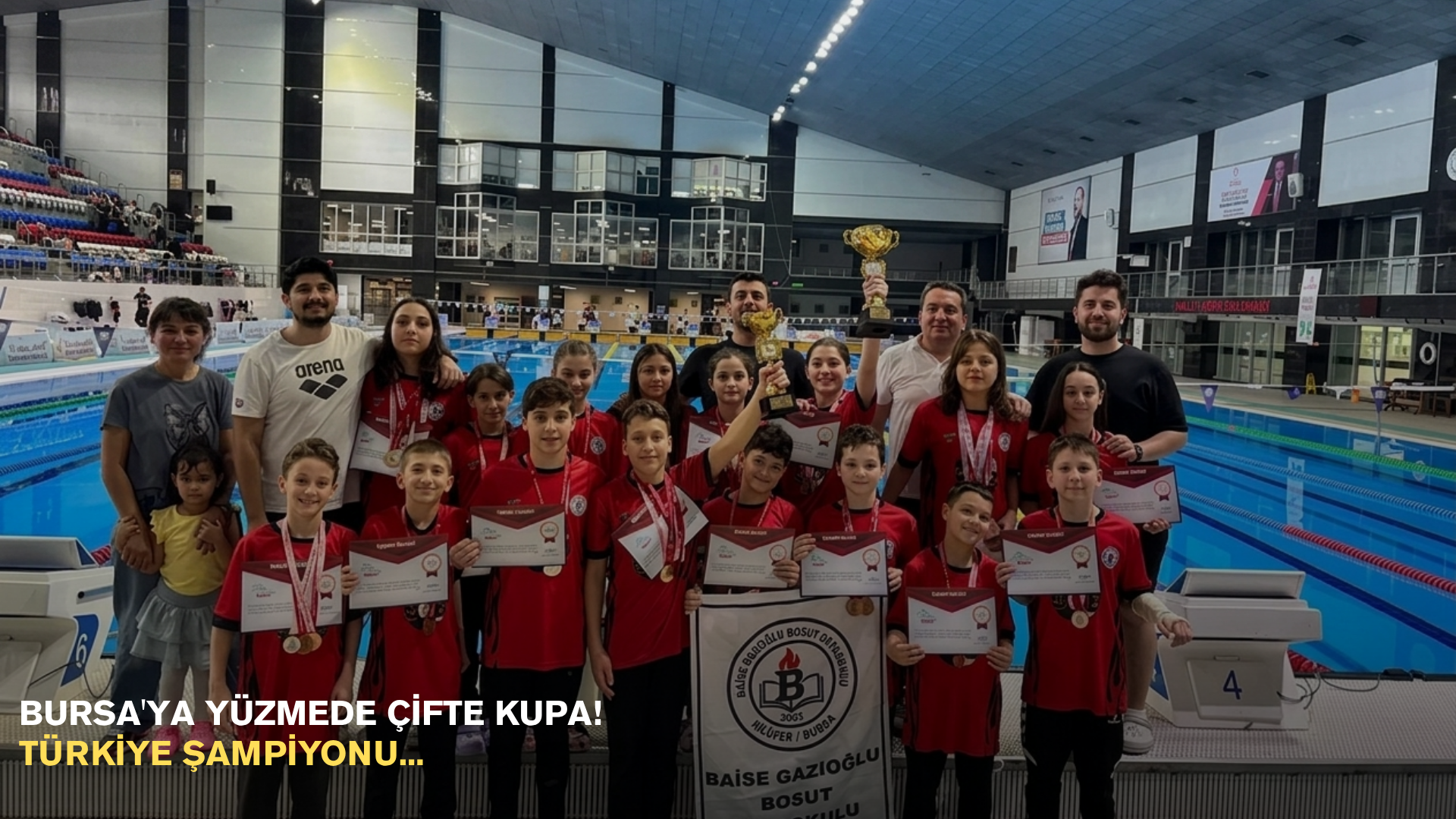 Bursa'ya yüzmede çifte kupa! Türkiye şampiyonu...
