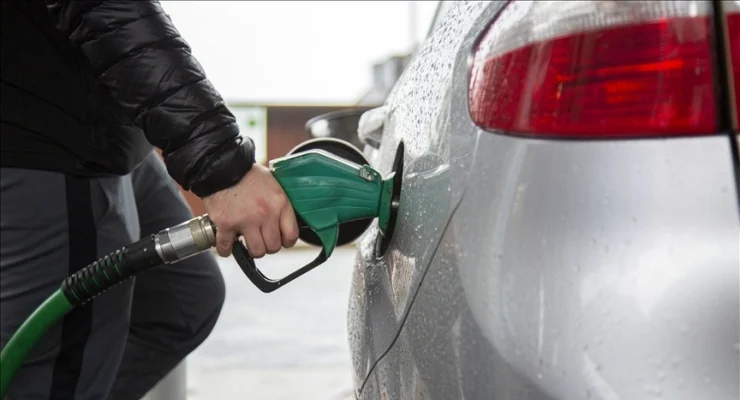 Benzine indirim bekleniyor!