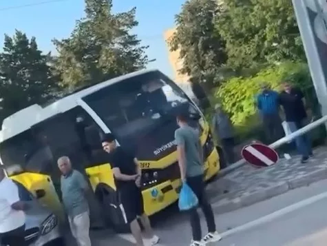 Bursada Belediye Minibusu Elektrik Dire 1462527 435149 6A83774053167