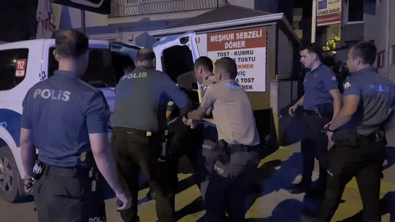 Bursa'da eşine şiddet uygulayan öfkeli koca polisi de hedef aldı
