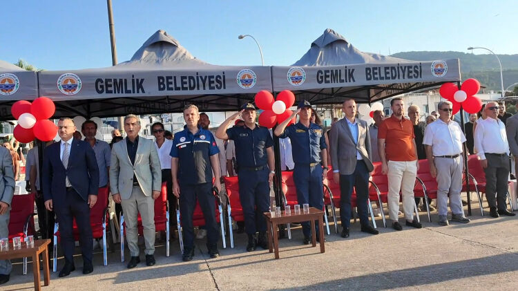 Bursada Balik Sezonu Torenle Acildi 1483729 441419 1788239123 928 X750