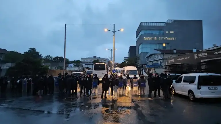 Halk TV’de kayyum depremi! Binada polis araması başladı