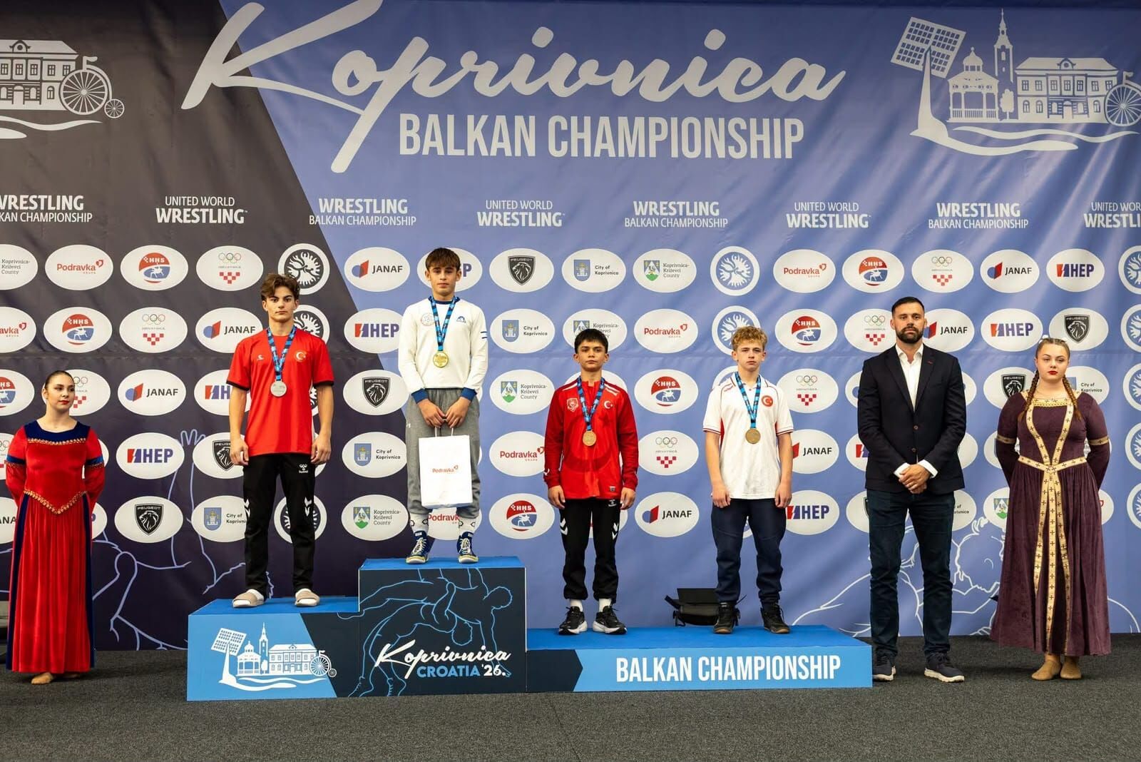 Yıldırım’dan Balkan Şampiyonası’nda çifte madalya!