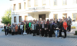 Manisa'da 90 Kişilik kafileden tarihi mekanlara ziyaret