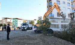 İzmir Çiğli'de Balatçık'a yeni yol... Trafiği rahatlatacak yıkımlar başladı