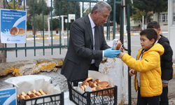 Güzelbahçe Belediyesi, Öğrencilere süt ve poğaça ikramına başladı