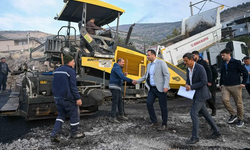 İzmir Bornova'da yol çalışması hız kesmeden sürüyor