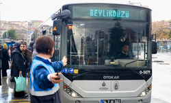 İETT'de ilk kadın metrobüs denetim amiri iş başında