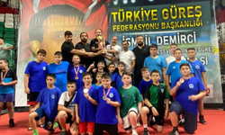 Kağıtspor’dan şampiyonluklarla dolu bir yıl