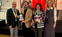 Prof. Mehmet Ali Sanlıkol'a Rotary Meslek Hizmet Ödülü