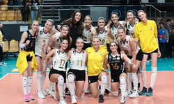 VakıfBank, Nilüfer engelini 3 sette geçti