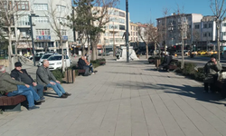 Edirne'de bahar havası meydanları doldurdu