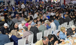 İzmir'de halk sofrası Gaziemir'de kuruldu