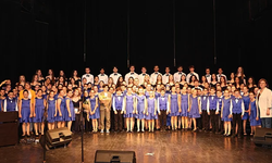 Nilüfer Çocuk ve Gençlik Koroları yıl sonu konserinde büyüledi