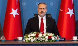 Rusya ve Ukrayna Heyetleri İstanbul'da: Hakan Fidan'dan Üçlü Toplantı Açılışında Açıklama