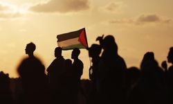 Hamas: İsrail, Gazze'de sivilleri tahliye etmeye zorluyor
