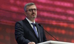 İletişim Başkanı Duran: Neşet Ertaş, gönüllerde yaşamaya devam ediyor