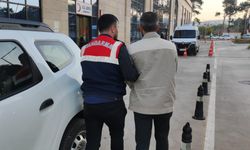 İzmir merkezli FETÖ operasyonunda 35 şüpheli yakalandı