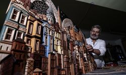 Farklı sanat dallarının birleşimiyle ortaya çıkan "neva" ile ahşap eserler üretiyor