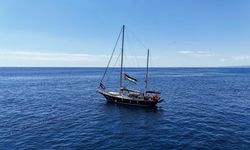 Gazze için yeniden yola çıkan Özgürlük Filosu Koalisyonu'nun Vicdan gemisi Girit açıklarında