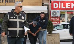 Çocuğunu yerde defalarca darbeden baba tutuklandı