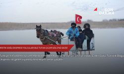 Turistik Doğu Ekspresi yolcuları buz tutan Çıldır Gölü’nü gezdi