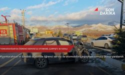 Afyonkarahisar'da öğrenci servisi ile otomobil çarpıştı: 18 yaralı