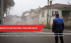 Bursa'da metruk bina yerle bir edildi