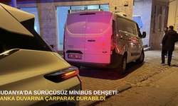 Mudanya'da sürücüsüz minibüs dehşeti: Banka duvarına çarparak durabildi