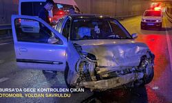 Bursa'da gece kontrolden çıkan otomobil yoldan savruldu