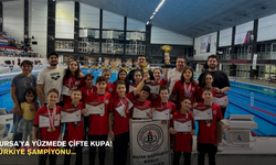 Bursa'ya yüzmede çifte kupa! Türkiye şampiyonu...