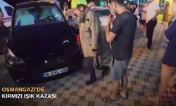 Osmangazi'de kırmızı ışık kazası