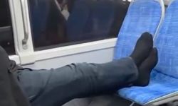 Bursa’da toplu taşımada şaşırtan anlar cep telefonu kamerasında