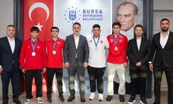 Bursa’ya Balkan gururu! Genç güreşçiler kürsüye çıktı