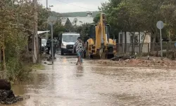 Bursa’da sağanak sonrası sel paniği! Ev ve pansiyonları su bastı