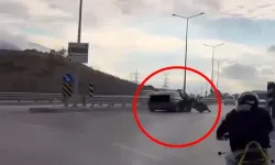 Bursa’da drift kazası! Otomobilin motosiklete çarptığı anlar kamerada
