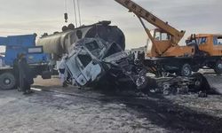 Afganistan’da otobüs yakıt tankerine çarptı 21 ölü 38 yaralı