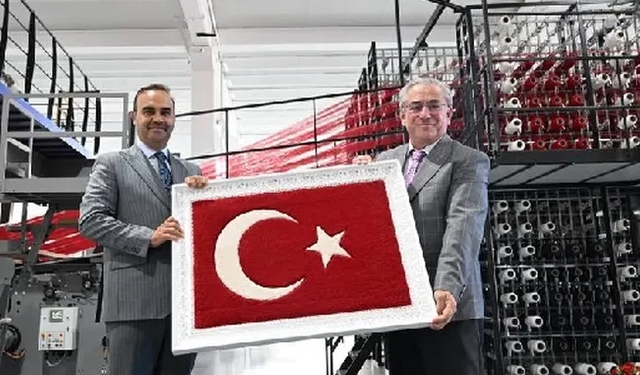 Sanayi ve Teknoloji Bakanı Mehmet Fatih Kacır,fabrikaların açılışını yaptı.