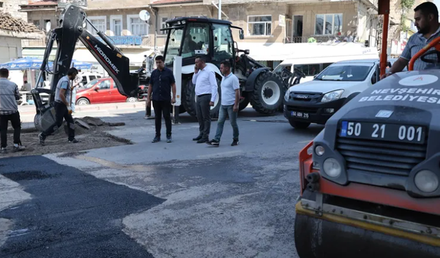 Bozulan yol ve yaya kaldırımlarına müdahale