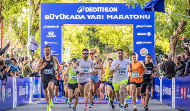 Büyükada Yarı Maratonu başladı