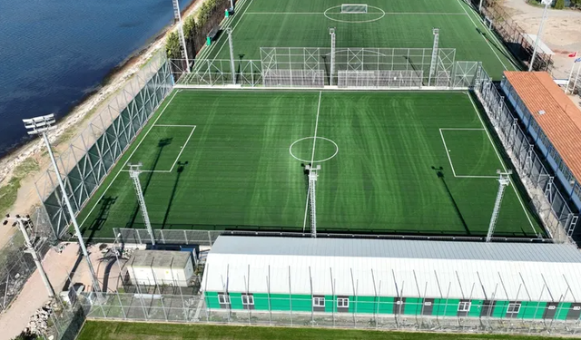 Kocaeli Vinsan'da yeni futbol sahası son aşamaya geliyor